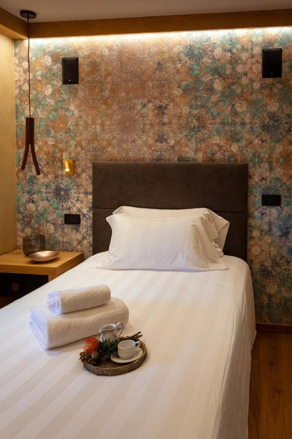 Suite con 2 Camere da Letto e Balcone
