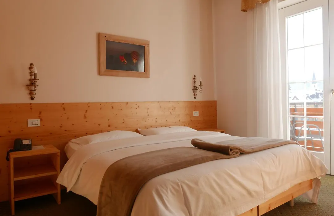 Hotel Paradiso-1